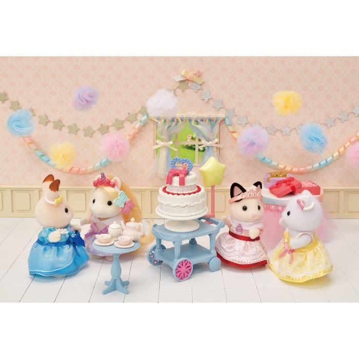 Figurines miniatures - SYLVANIAN FAMILIES - 5646 - La fille Chat bicolore et son goûter d’anniversaire