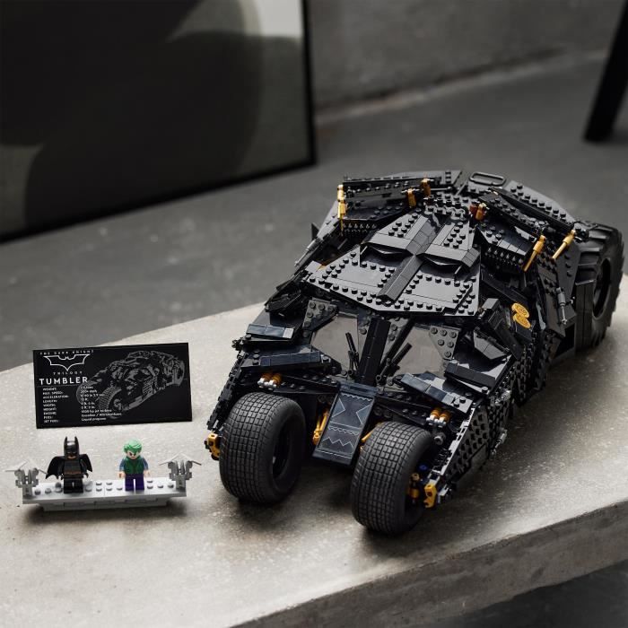 LEGO 76240 DC Batman La Batmobile Tumbler Set Pour Adultes a Exposer Et a Collectionner Idée Cadeau Maquette Voiture