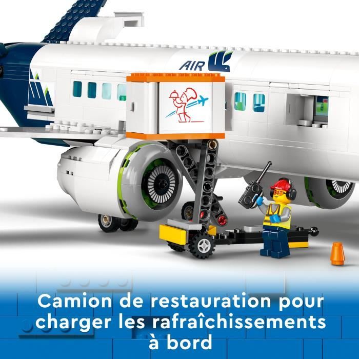 LEGO City 60367 L’Avion de Ligne Jouet avec Bus de l’Aéroport Remorqueur Camion a Bagages et 9 Minifigurines