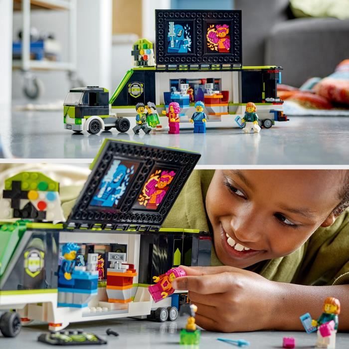 LEGO City 60388 Le Camion de Tournois de Jeux Vidéo Jouet Enfants 7 Ans Compétition eSport