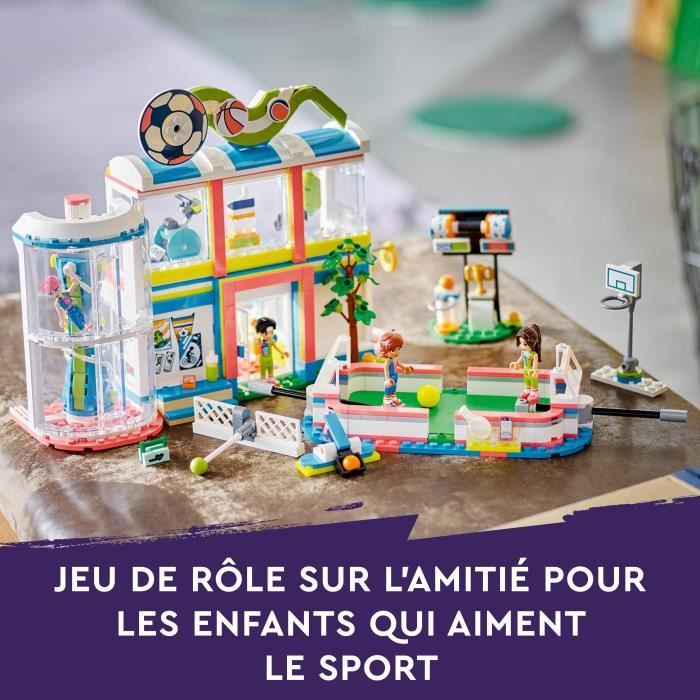 LEGO Friends 41744 Le Centre Sportif Jouet avec Figurines et Jeux de Football Basketball et Tennis