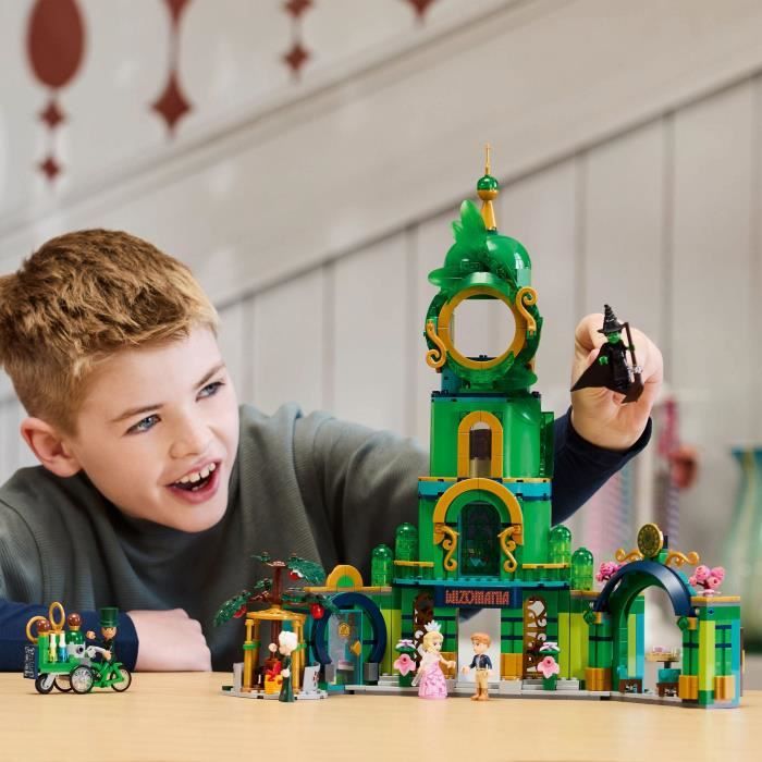 LEGO Wicked 75684 Bienvenue a Emerald City - Jouet a Collectionner avec Glinda et Elphaba