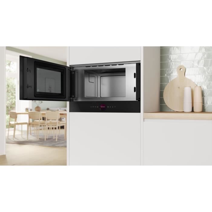 Micro-ondes simple Encastrable - BOSCH SER8 - BFL7221B1 Noir - Vol four: 21l - 1 mode de cuisson - H382xL594xP318mm BOSCH