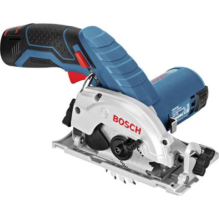 Scie circulaire Bosch Professional GKS 12V-26 - Compacte et maniable pour le travail du bois