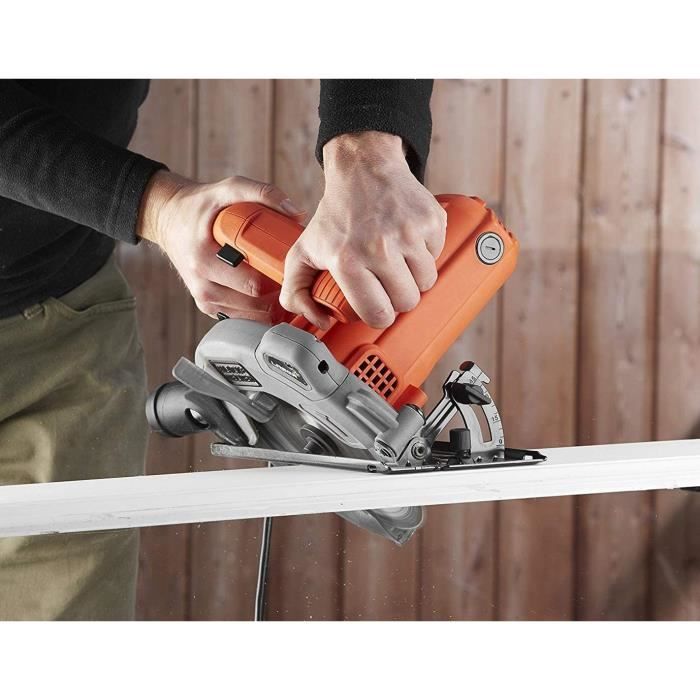 Scie Circulaire Filaire 1250W BLACK + DECKER (Livrée avec 1 lame + 1 guide parallele + 1 clé Allen)- CS1250L-QS