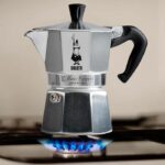 Caffettiera italiana Bialetti - Moka Express - Alluminio - 4 tazze - immagine 4