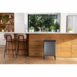 Cestino da terra - VERTO - CURVER - Apertura touch - 54 L - Grigio perla - immagine 5