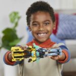 Cyber-Combiner Bumblebee e Mo Malto Action Figures, Giocattoli interattivi per ragazze e ragazzi, Transformers EarthSpark, dai 6 anni - immagine 5