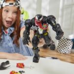 MixMashers Venom Deluxe, statuetta personalizzabile da 12 cm da abbinare e mescolare con accessori, Marvel, da 4 anni - immagine 3