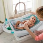 INGENUITY Bagnetto molto confortevole, extra large con marsupio in morbido tessuto, cuscini seduta, ripiano, fino a 24 mesi - immagine 3