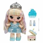 Yummiland - Bambola grande da 25 cm da coccolare e pettinare - Animale domestico + balsamo labbra profumato - Callie - Dai 4 anni