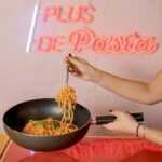 Premier Chef - Wok 32 cm - LIVOO - MEP156N - Antiaderente senza PFOA né PFOS - Manico in silicone - Tutti i piani cottura, inclusa l'induzione - immagine 5