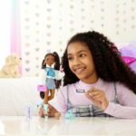 BARBIE Dream Team Brooklyn - Bambola e 8 accessori - Barbie - HYC22 - immagine 6