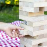 XXL Tumbling Tower - Gioco di abilità - SES CREATIVE - Versione XXL per esterni, emozionante per bambini e adulti. - immagine 2