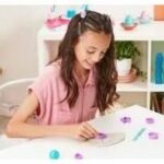 Cool Maker - Set di ceramiche creative - 6 dischi di argilla che asciugano all'aria, vernice e strumenti - Da 8 anni in su - immagine 2