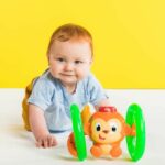 COMIENZA BRILLANTE Little Roll & Glow Monkey - immagine 4