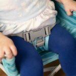 DISNEY BABY -NEMO- Asiento elevador de viaje plegable y portátil, ligero y fácil de limpiar, bolsa de transporte incluida - immagine 3