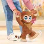 Juguete interactivo - FURREAL FRIENDS - Peanut the Monkey - Más de 100 reacciones, caminar, equilibrarse y abrazarse - immagine 5