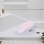 INGENUITY Asiento de baño antideslizante para niñas de 0 a 6 meses o 9 kg, asiento perforado para dejar fluir el agua, Rosa - immagine 4