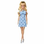 Barbie - Muñeca Barbie Fashionistas con vestido azul bebé sin espalda y lazo - Barbie - HYT93 - immagine 3