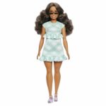 Barbie - Muñeca Barbie Fashionistas con vestido verde menta y gafas - Barbie - HYT96 - immagine 3