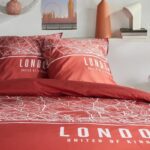 Juego de cama - HOY - JAVA - 2 personas - 240x220 cm - Algodón - Estampado Londres - Rojo - immagine 3