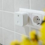 Puente WiFi para acceso remoto - Puente WiFi YALE Connect - 05/401C00/WH - Asistente de voz - Enchufe de 2 pines - immagine 4