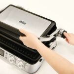 Grill multifunzione - BRAUN - Multi Grill 9 - 2000 W - 3 posizioni di riscaldamento - Nero / Acciaio - immagine 2