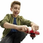 Beyblade X, pacchetto trottola Soar Phoenix 9-60GF con lanciacorda deluxe - immagine 3