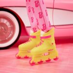 Barbie - Bambola del film - Tuta rosa Ken - JCP80 - immagine 6