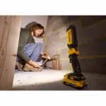 Torcia elettrica - 18V - STANLEY FATMAX - SFMCL050B-XJ - 3 LED - 700 lumen - Testa girevole - Batteria non inclusa - immagine 5