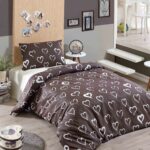 Set letto - 1 copripiumino 140 x 200 cm + 1 federa 60 x 60 cm - Stampa cuore marrone