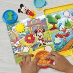 Play-Doh Disney Junior Crea una storia, set di pasta modellabile portatile, attività creative di Topolino e Minnie, dai 2 anni in su - immagine 4