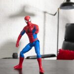 Action figure di Spider-Man da 30 cm, serie Titan, giocattoli di supereroi per bambini, Marvel Spider-Man, dai 4 anni in su - immagine 3