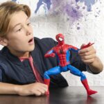 Action figure di Spider-Man da 30 cm, serie Titan, giocattoli di supereroi per bambini, Marvel Spider-Man, dai 4 anni in su - immagine 4