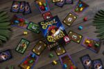 Gioco di carte Skull Queen - SCHMIDT - 49456 - Multicolore - Da 2 a 6 giocatori - Da 8 anni in su - immagine 3