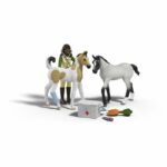 Figurina per la cura degli animali del bambino di Sarah, Schleich 42777 Gamma Horse Club