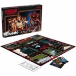 CLUEDO - Stranger Things - Gioco da tavolo - MOSSE VINCENTI - Da 2 a 6 giocatori - Dai 15 anni in su
