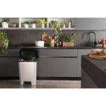 Contenitore per la raccolta differenziata Duo con azionamento a pedale - CURVER - COMPATTA - 23 L + 23 L - Grigio metallizzato - Polipropilene - immagine 6