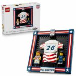 LEGO Editions 43033 Maglia della nazionale di calcio statunitense 2026 - Giocattolo per bambini di 10 anni