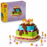 LEGO 40815 Torta di compleanno - Set di costruzioni per bambini dai 7 anni in su - Decorazione da tavola