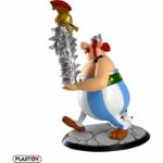 Statuetta - PLASTOY - Asterix e Obelix con una pila di elmi e Dogmatix XL - Plastica - 22 cm - immagine 3