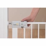 SAFETY 1ST Child Safety Barrier Auto Close - Image 3