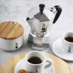 Italian coffee maker Bialetti - Moka Express - Aluminum - 4 cups - Image 3