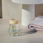 MAM Glass Bottle - 170ml - 0 to 6 months - Teat Flow 1 - White - Image 2