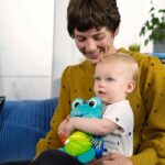 BABY EINSTEIN Ocean Explorers Neptune's Sensory Sidekick plush toy, from birth - Image 4