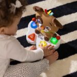 BABY EINSTEIN Multi-sensory educational toy, Music and Lights, Interactive and Multilingual - Image 4
