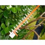 Black+Decker Wire Heights 500 W BEHTS301-QS 50 cm with 2 handles and guard-Asymmetrical blade Escarting 22 mm - Image 3