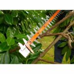 BLACK & DECKER Hedge Trimmer 60cm 550W BEHTS451 - Image 4