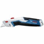 Universal carpet cutter